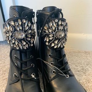 New Nine West ankle boots